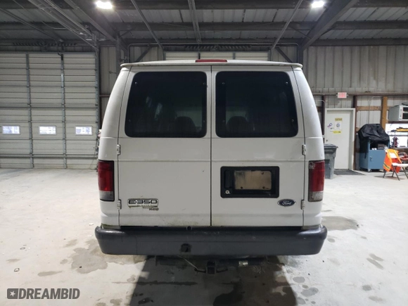 2007 Ford Econoline Wagon XL with VIN 1FBSS31L27DA96458, listed as a Copart auction lot 44777195 with 222,756 mi miles and Clean Title. Bid and sale history available at carsss.com. Image 6.