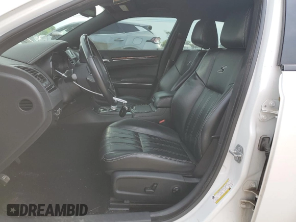 2019 Chrysler 300 S with VIN 2C3CCABG0KH635064, listed as a Copart auction lot 59041794 with 114,353 mi miles and Salvage Title. Bid and sale history available at DreamBid. Image 7.