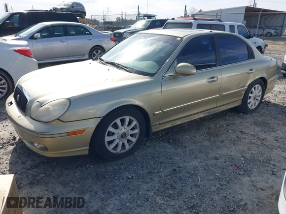 2002 Hyundai Sonata GLS with VIN KMHWF35HX2A506484, listed as a IAAI auction lot 41257939 with 280,153 mi miles. Bid and sale history available at carsss.com. Image 2.