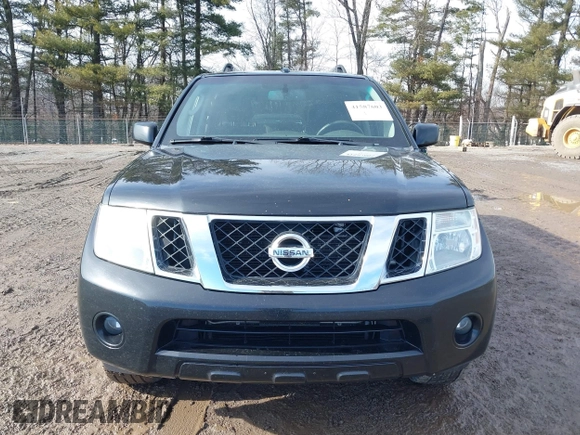 2012 Nissan Pathfinder SV z VIN 5N1AR1NB0CC640976, wystawiony jako IAAI lot #41587603 z przebiegiem 227 996 mil mil oraz . Historia ofert i sprzedaży dostępna na DreamBid. Obrazek 12.