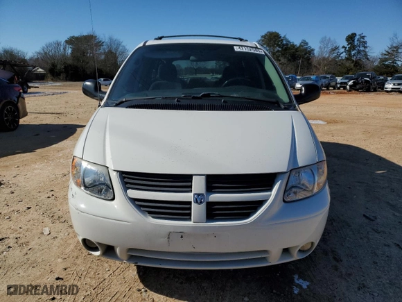 2007 Dodge Grand Caravan SXT with VIN 2D4GP44L67R105019, listed as a Copart auction lot 42152585 with 288,461 mi miles and Clean Title. Bid and sale history available at carsss.com. Image 5.