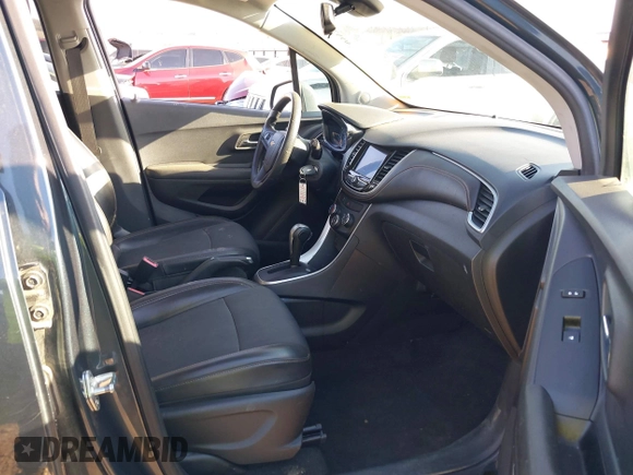 2021 Chevrolet Trax LT with VIN KL7CJPSB9MB324735, listed as a IAAI auction lot 41749138 with 119,106 mi miles. Bid and sale history available at carsss.com. Image 5.