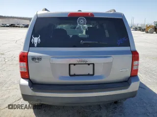 2016 Jeep Patriot Latitude with VIN 1C4NJPFA9GD648001, listed as a Copart auction lot 50245055 with 161,702 mi miles and Clean title. Bid and sale history available at DreamBid. Image 6.