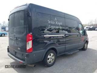 2017 Ford Transit XL с VIN 1FBAX2CM5HKB15501, выставлен на аукционе IAAI как лот 42072707 с пробегом Не указан миль и . История ставок и продаж доступна на DreamBid. Изображение 4.