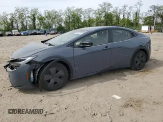 2024 Toyota Prius LE z VIN JTDACAAU2R3025576, wystawiony jako Copart lot #54585995 z przebiegiem 30 084 mil mil oraz Szkoda całkowita • Salvage title. Historia ofert i sprzedaży dostępna na DreamBid. Obrazek 1.