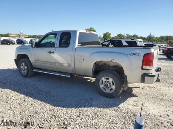 2011 GMC Sierra 2500HD SLE with VIN 1GT220C83BZ171683, listed as a Copart auction lot 73539154 with 144,561 mi miles and Salvage Title. Bid and sale history available at carsss.com. Image 2.
