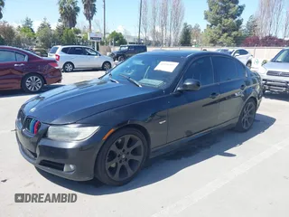 2009 BMW 3 Series 328i z VIN WBAPH57599NL77803, wystawiony jako IAAI lot #41936402 z przebiegiem 236 305 mil mil oraz . Historia ofert i sprzedaży dostępna na DreamBid. Obrazek 2.