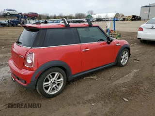2012 MINI Hardtop S z VIN WMWSV3C54CTY19371, wystawiony jako Copart lot #49399615 z przebiegiem 240 306 mil mil oraz Szkoda całkowita • Salvage title. Historia ofert i sprzedaży dostępna na DreamBid. Obrazek 3.