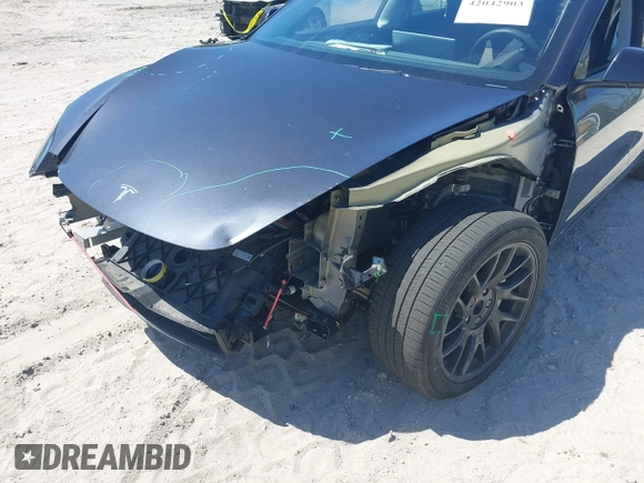 2024 Tesla Model 3 z VIN 5YJ3E1EA6RF747946, wystawiony jako IAAI lot #42042903 z przebiegiem 13 999 mil mil oraz . Historia ofert i sprzedaży dostępna na DreamBid. Obrazek 6.