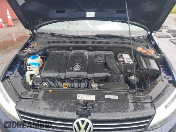 2013 Volkswagen Jetta SE with VIN 3VWDX7AJ0DM427871, listed as a IAAI auction lot 42264288 with 178,983 mi miles and . Bid and sale history available at DreamBid. Image 10.