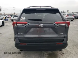 2021 Toyota RAV4 XLE with VIN 2T3W1RFV6MW167575, listed as a Copart auction lot 53100145 with 33,290 mi miles and Clean Title. Bid and sale history available at carsss.com. Image 6.