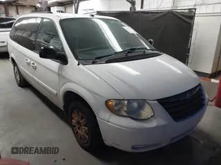 2005 Chrysler Town & Country LX z VIN 2C4GP44R15R552971, wystawiony jako IAAI lot #42266453 z przebiegiem 148 265 mil mil oraz . Historia ofert i sprzedaży dostępna na DreamBid. Obrazek 1.