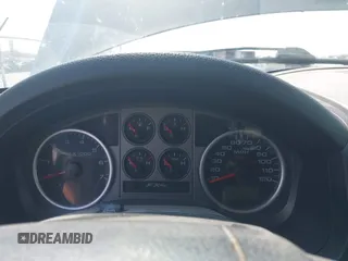 2004 Ford F-150 XLT с VIN 1FTPW14544FA13281, выставлен на аукционе IAAI как лот 42609212 с пробегом 174 385 миль миль и . История ставок и продаж доступна на DreamBid. Изображение 7.