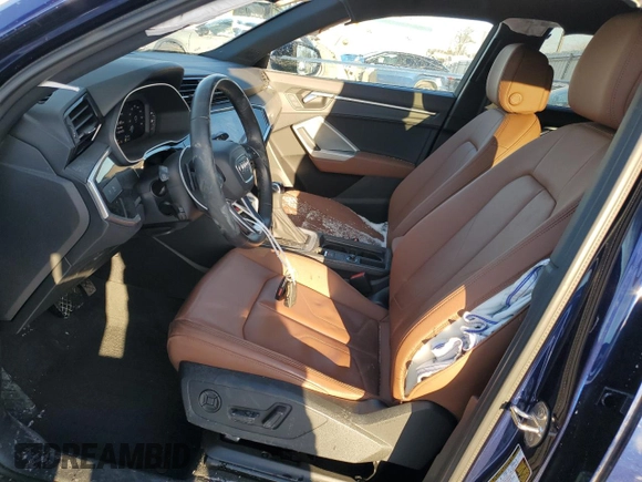 2023 Audi Q3 S line Premium z VIN WA1DECF35P1075264, wystawiony jako Copart lot #88866885 z przebiegiem 42 824 mil mil oraz Szkody całkowita. Historia ofert i sprzedaży dostępna na DreamBid. Obrazek 7.