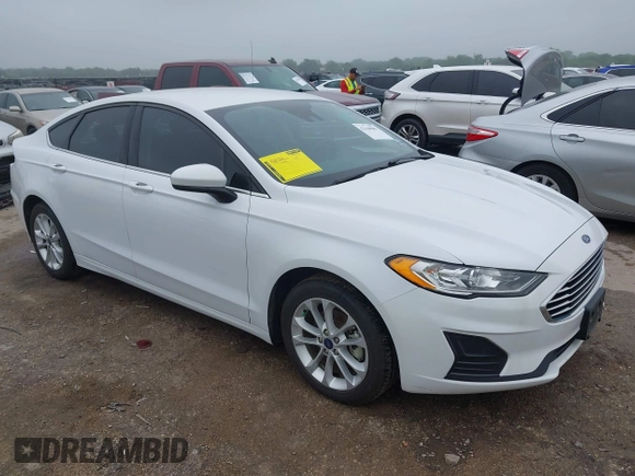 2020 Ford Fusion SE with VIN 3FA6P0LU2LR266943, listed as a IAAI auction lot 42160987 with 61,435 mi miles and . Bid and sale history available at DreamBid. Image 1.