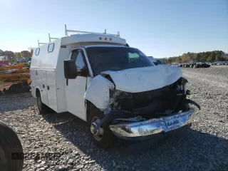 2017 Chevrolet Express Commercial with VIN 1HA3GRCG1HN008561, listed as a Copart auction lot 72548193 with 123,026 mi miles and Salvage Title. Bid and sale history available at carsss.com. Image 4.