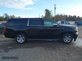 2020 Chevrolet Suburban Premier with VIN 1GNSCJKC0LR121728, listed as a IAAI auction lot 41105003 with 43,820 mi miles. Bid and sale history available at carsss.com. Image 13.