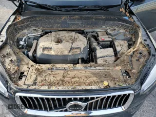 2021 Volvo XC90 Momentum with VIN YV4A221K4M1704449, listed as a Copart auction lot 80395884 with 0 mi miles and Salvage Title. Bid and sale history available at carsss.com. Image 13.