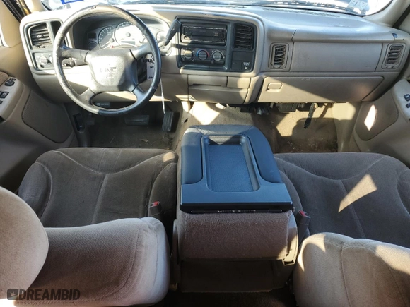 2002 GMC Sierra 1500 SLE with VIN 2GTEC19V621166340, listed as a Copart auction lot 83235214 with 0 mi miles and Salvage Title. Bid and sale history available at carsss.com. Image 8.