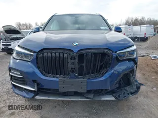 2021 BMW X5 xDrive45e with VIN 5UXTA6C07M9F32034, listed as a IAAI auction lot 41832720 with 28,453 mi miles. Bid and sale history available at carsss.com. Image 13.