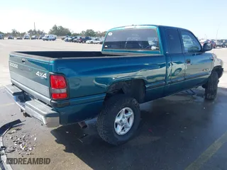 1999 Dodge Ram 1500 with VIN 1B7HF13Z5XJ547187, listed as a IAAI auction lot 41687655 with 187,722 mi miles. Bid and sale history available at carsss.com. Image 4.