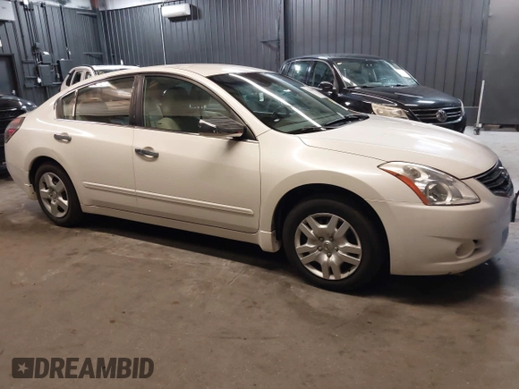 2010 Nissan Altima 2.5 S with VIN 1N4AL2AP8AN533209, listed as a IAAI auction lot 42162097 with 123,656 mi miles. Bid and sale history available at carsss.com. Image 13.