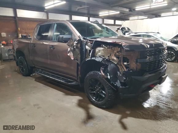 2019 Chevrolet Silverado 1500 Custom Trail Boss with VIN 3GCPYCEF2KG220731, listed as a Copart auction lot 47949865 with 74,962 mi miles and Salvage Title. Bid and sale history available at carsss.com. Image 4.