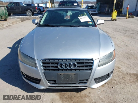 2012 Audi A5 Premium Plus z VIN WAULFAFR2CA003730, wystawiony jako IAAI lot #41659627 z przebiegiem 110 392 mil mil oraz . Historia ofert i sprzedaży dostępna na DreamBid. Obrazek 6.