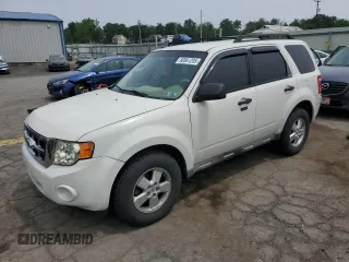 2010 Ford Escape XLT z VIN 1FMCU9D75AKB95205, wystawiony jako Copart lot #60861205 z przebiegiem 138 481 mil mil oraz Szkoda całkowita • Salvage title. Historia ofert i sprzedaży dostępna na DreamBid. Obrazek 1.