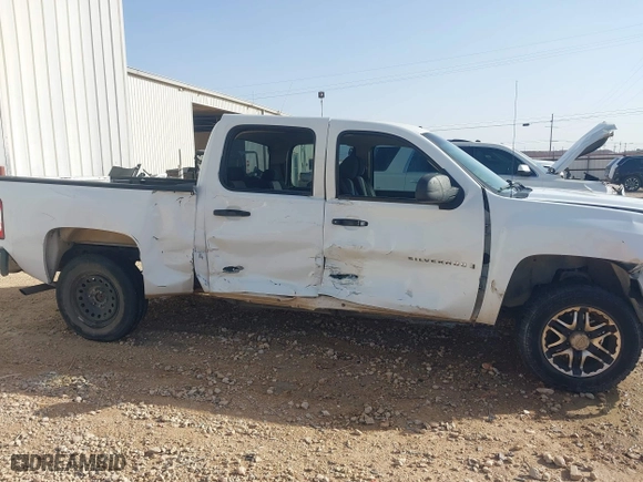 2007 Chevrolet Silverado 1500 LT w/1LT with VIN 2GCEC13C071548412, listed as a IAAI auction lot 41749608 with 224,313 mi miles. Bid and sale history available at carsss.com. Image 17.