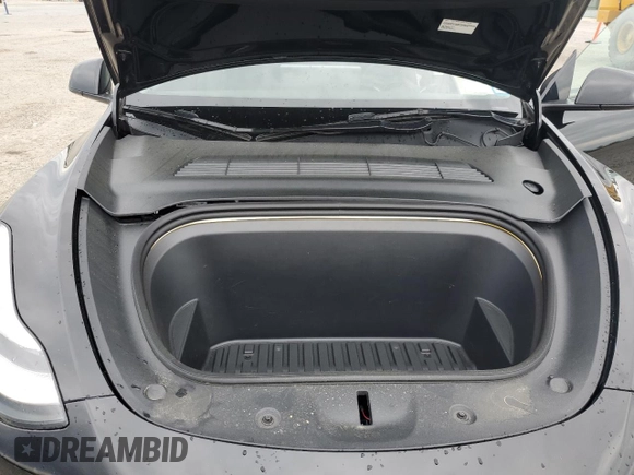 2022 Tesla Model Y Long Range with VIN 7SAYGDEE9NF436674, listed as a Copart auction lot 51478395 with 47,355 mi miles and Salvage Title. Bid and sale history available at carsss.com. Image 11.