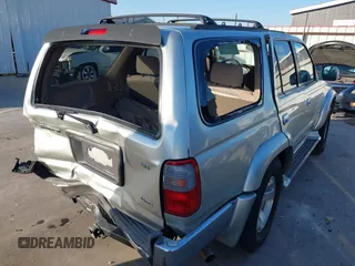 2000 Toyota 4Runner SR5 z VIN JT3GN86R0Y0155930, wystawiony jako IAAI lot #41962581 z przebiegiem 134 530 mil mil oraz . Historia ofert i sprzedaży dostępna na DreamBid. Obrazek 4.