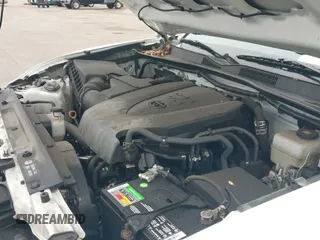2019 Toyota Tacoma SR with VIN 5TFCZ5AN0KX190354, listed as a IAAI auction lot 42139498 with 527,736 mi miles and . Bid and sale history available at DreamBid. Image 19.