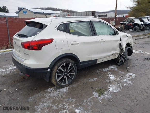 2018 Nissan Rogue Sport SV with VIN JN1BJ1CR6JW286461, listed as a IAAI auction lot 41199691 with 87,863 mi miles. Bid and sale history available at carsss.com. Image 4.