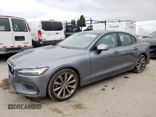 2019 Volvo S60 Momentum with VIN 7JR102FK2KG002871, listed as a Copart auction lot 52345413 with 30,848 mi miles. Bid and sale history available at carsss.com. Image 1.