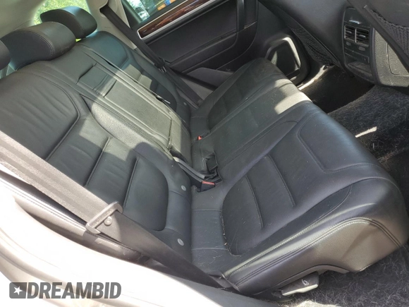 2012 Volkswagen Touareg с VIN WVGEG9BP6CD008533, выставлен на аукционе Copart как лот 60356345 с пробегом 103 270 миль миль и Чистый • Clean title. История ставок и продаж доступна на DreamBid. Изображение 11.