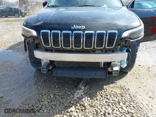 2019 Jeep Cherokee Latitude Plus with VIN 1C4PJMLB6KD181021, listed as a IAAI auction lot 41472681 with 94,881 mi miles. Bid and sale history available at carsss.com. Image 6.