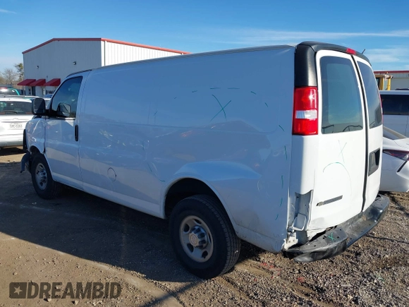 2017 Chevrolet Express Cargo z VIN 1GCWGAFF6H1344137, wystawiony jako IAAI lot #41350780 z przebiegiem 106 207 mil mil oraz . Historia ofert i sprzedaży dostępna na DreamBid. Obrazek 3.