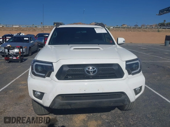 2014 Toyota Tacoma PreRunner with VIN 3TMJU4GN7EM158440, listed as a IAAI auction lot 41353276 with 1 mi miles. Bid and sale history available at carsss.com. Image 12.