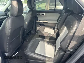 2022 Ford Explorer XLT z VIN 1FMSK7DH5NGB41796, wystawiony jako IAAI lot #42414954 z przebiegiem 91 562 mil mil oraz . Historia ofert i sprzedaży dostępna na DreamBid. Obrazek 13.