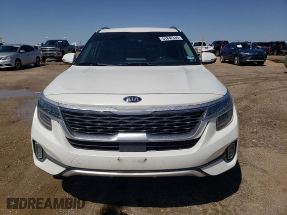 2021 Kia Seltos SX with VIN KNDETCA25M7139553, listed as a Copart auction lot 51842335 with 68,852 mi miles and Clean title. Bid and sale history available at DreamBid. Image 5.