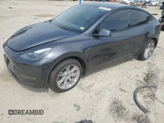 2024 Tesla Model Y Long Range с VIN 7SAYGDEE8RF995932, выставлен на аукционе Copart как лот 51801075 с пробегом 17 391 миль миль и Списание • Salvage title. История ставок и продаж доступна на DreamBid. Изображение 1.