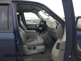 2004 Ford Expedition Special Service with VIN 1FMFU16L24LA55975, listed as a IAAI auction lot 41651208 with 217,030 mi miles. Bid and sale history available at carsss.com. Image 5.