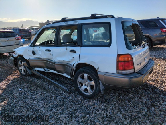 1999 Subaru Forester S with VIN JF1SF6555XG740472, listed as a Copart auction lot 46902115 with 241,097 mi miles and Salvage Title. Bid and sale history available at carsss.com. Image 2.
