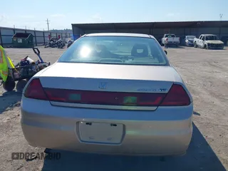 2001 Honda Accord EX with VIN 1HGCG22541A033075, listed as a IAAI auction lot 40200453 with 121,275 mi miles and . Bid and sale history available at DreamBid. Image 16.