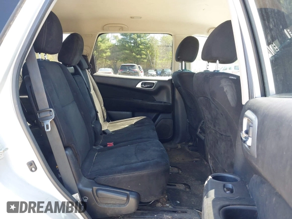 2016 Nissan Pathfinder Platinum with VIN 5N1AR2MM0GC616224, listed as a IAAI auction lot 42088422 with 131,411 mi miles. Bid and sale history available at carsss.com. Image 8.