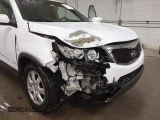 2011 Kia Sorento LX with VIN 5XYKTCA14BG007524, listed as a IAAI auction lot 41251094 with 150,053 mi miles. Bid and sale history available at carsss.com. Image 6.