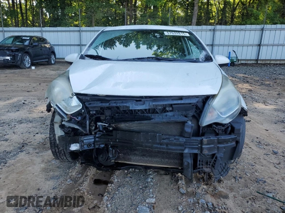 2013 Kia Rio LX z VIN KNADM4A30D6265572, wystawiony jako Copart lot #57632815 z przebiegiem 210 729 mil mil oraz Szkoda całkowita • Salvage title. Historia ofert i sprzedaży dostępna na DreamBid. Obrazek 5.