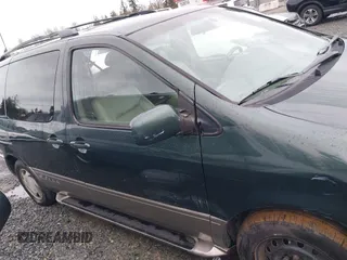 2001 Toyota Sienna LE with VIN 4T3ZF13C91U352296, listed as a IAAI auction lot 41647762 with 262,803 mi miles. Bid and sale history available at carsss.com. Image 13.
