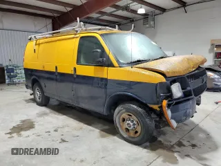 2013 GMC Savana Cargo Van with VIN 1GTZ7TBG2D1118954, listed as a Copart auction lot 73755124 with 117,410 mi miles and Salvage Title. Bid and sale history available at carsss.com. Image 4.